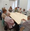 Residents del Centre Geriàtric Maria Gay de Girona participen al "Compartim Aficions" de Càritas Girona