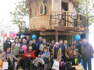 Salida de los residentes del Centro Geriátrico Maria Gay por les Fires de Girona