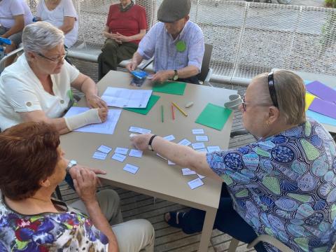  Gimcana amb els usuaris del Centre de dia del Centre Geriàtric Maria Gay, Girona