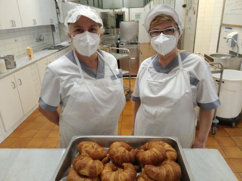 Desayuno y merienda para el personal del centro 