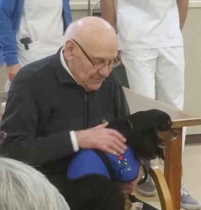 Reiniciamos la Terápia con Canes en el Centro Maria Gay de Girona